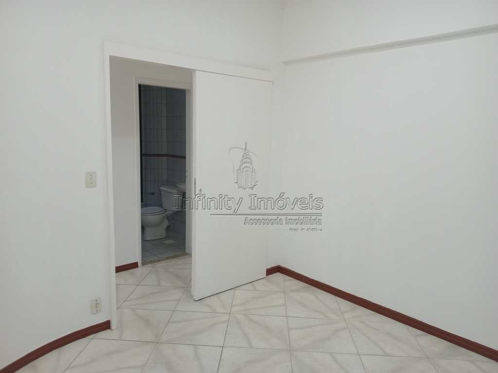 Conjunto Comercial em Santos, no bairro Vila Mathias