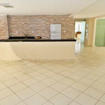 Apartamento em Praia Grande, bairro Canto do Forte