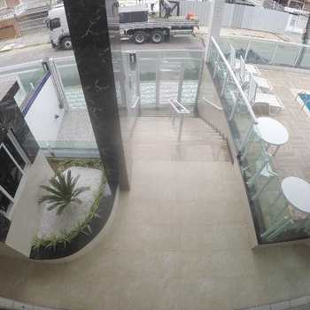 Apartamento em Praia Grande, bairro Tupi