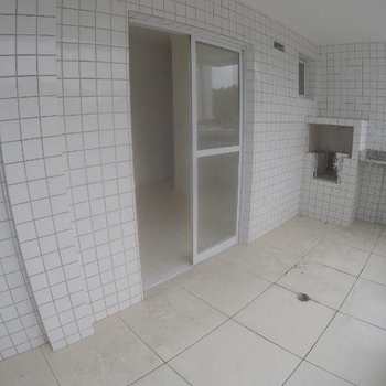 Apartamento em Praia Grande, bairro Canto do Forte
