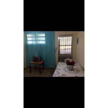 Kitnet em Praia Grande, bairro Guilhermina
