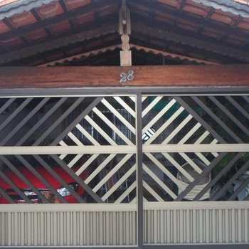 Casa em Praia Grande, bairro Ocian