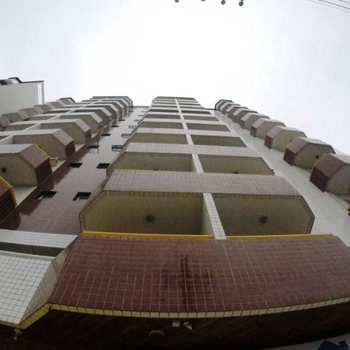 Kitnet em Praia Grande, bairro Tupi