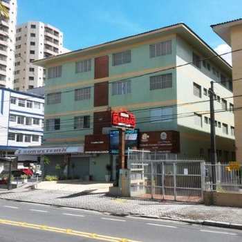 Apartamento em Praia Grande, bairro Guilhermina