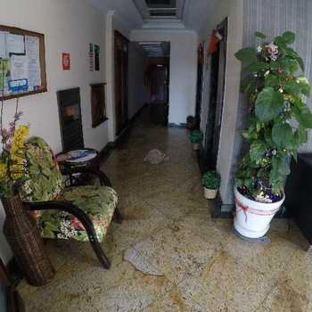 Kitnet em Praia Grande, bairro Ocian