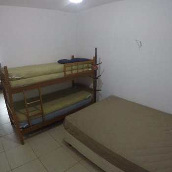 Kitnet em Praia Grande, bairro Guilhermina