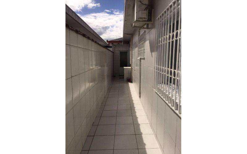 Casa em Praia Grande, no bairro Boqueirão