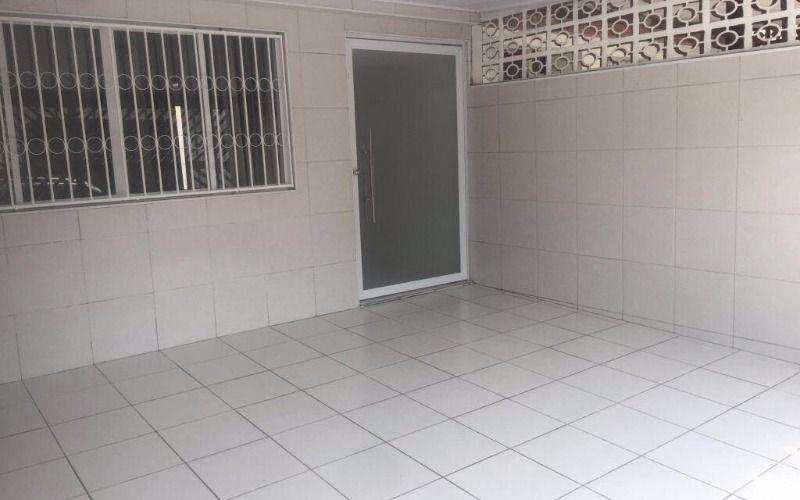 Casa em Praia Grande, no bairro Boqueirão