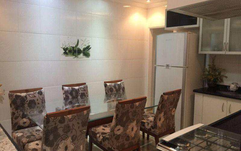 Casa em Praia Grande, no bairro Boqueirão