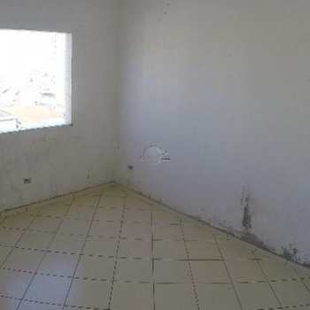 Apartamento em Praia Grande, bairro Guilhermina