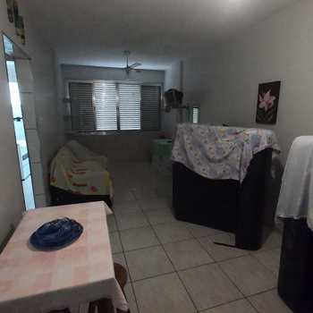Kitnet em Praia Grande, bairro Guilhermina