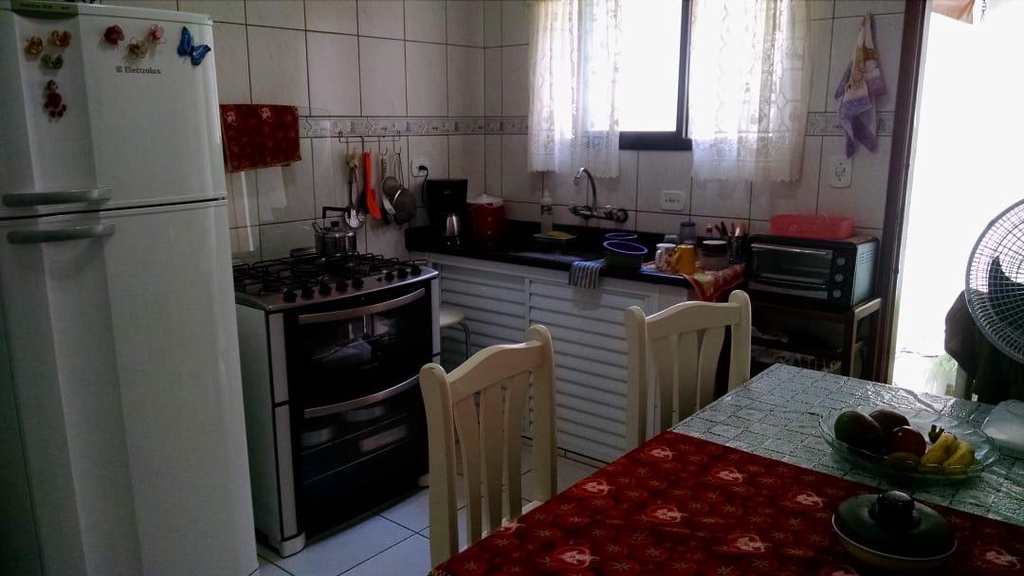 Casa em Praia Grande, no bairro Canto do Forte