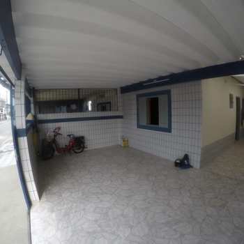 Casa em Praia Grande, bairro Nova Mirim
