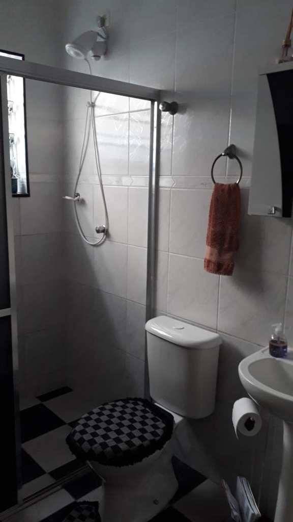 Casa em Praia Grande, no bairro Tupi