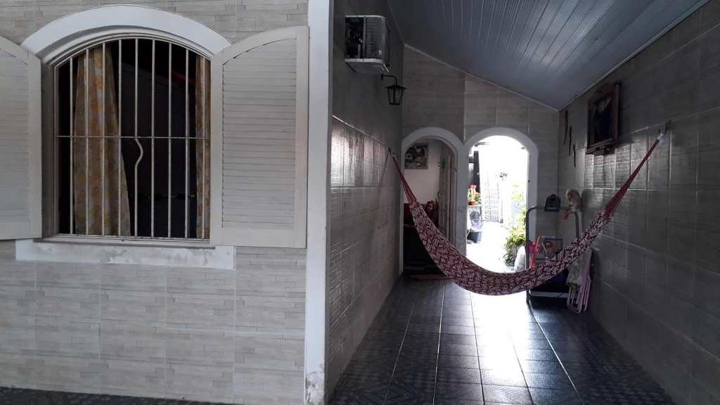 Casa em Praia Grande, no bairro Tupi