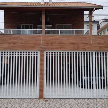 Casa em Praia Grande, bairro Guilhermina