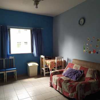 Kitnet em Praia Grande, bairro Canto do Forte