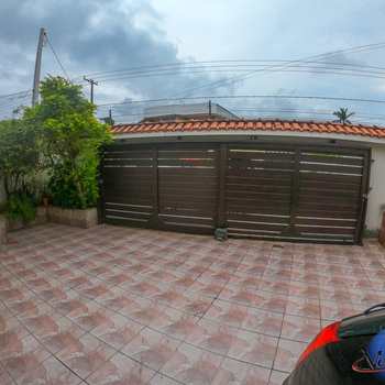 Casa em Praia Grande, bairro Guilhermina