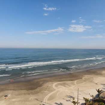 Apartamento em Praia Grande, bairro Solemar