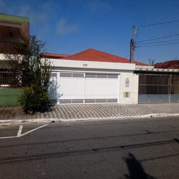 Casa em Praia Grande, bairro Boqueirão