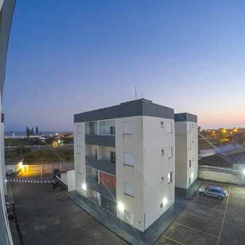 Apartamento em Mongaguá, bairro Balneário Flórida Mirim