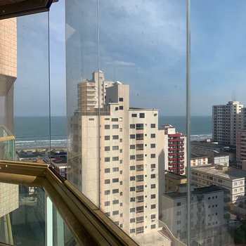 Apartamento em Praia Grande, bairro Tupi