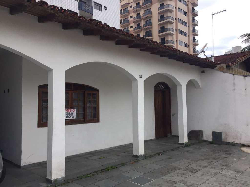Casa em Praia Grande, no bairro Ocian