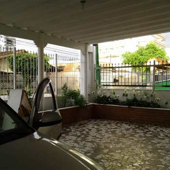 Casa em Praia Grande, bairro Caiçara