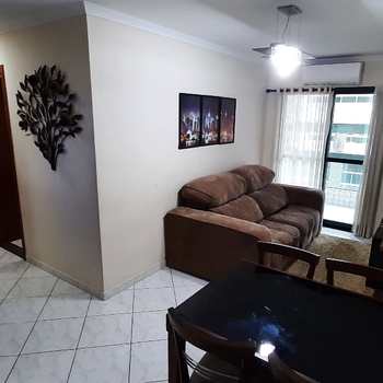 Apartamento em Praia Grande, bairro Guilhermina