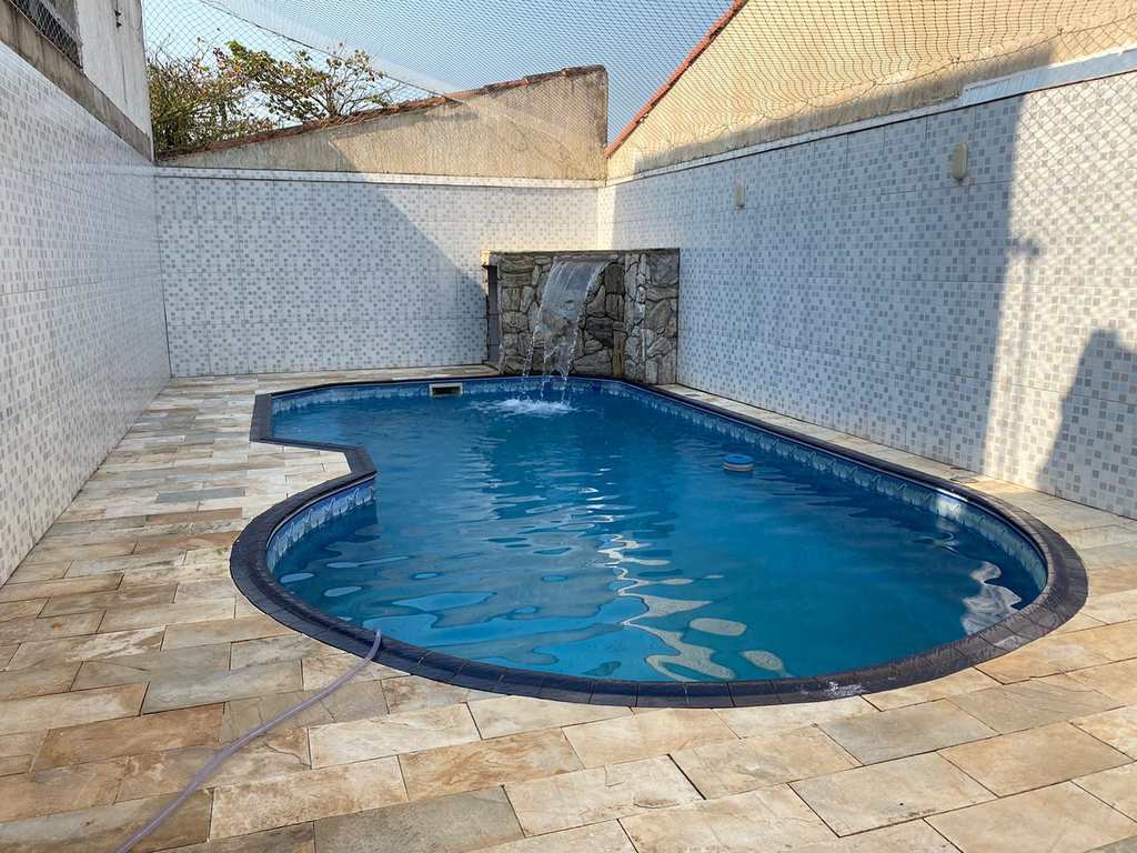 Casa em Praia Grande, no bairro Caiçara