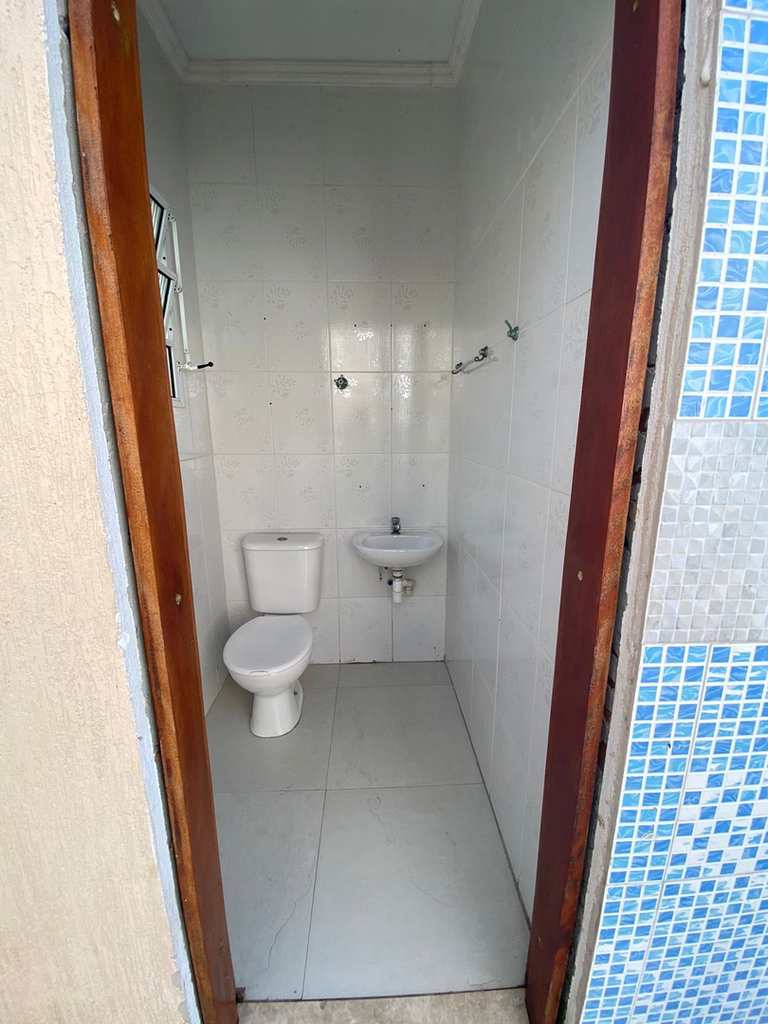 Casa em Praia Grande, no bairro Caiçara
