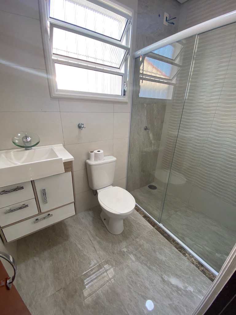 Casa em Praia Grande, no bairro Caiçara