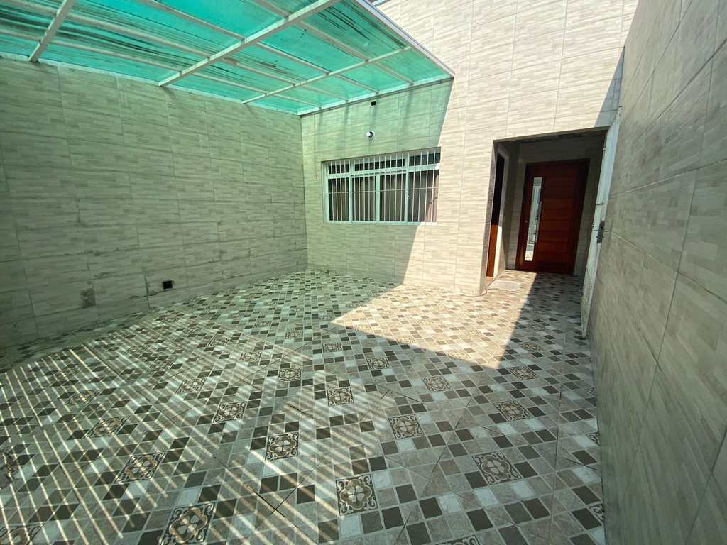 Casa em Praia Grande, no bairro Caiçara