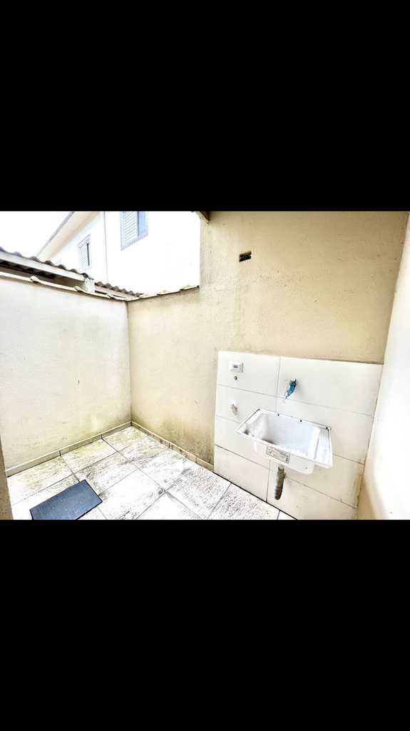 Sobrado de Condomínio em Praia Grande, no bairro Esmeralda