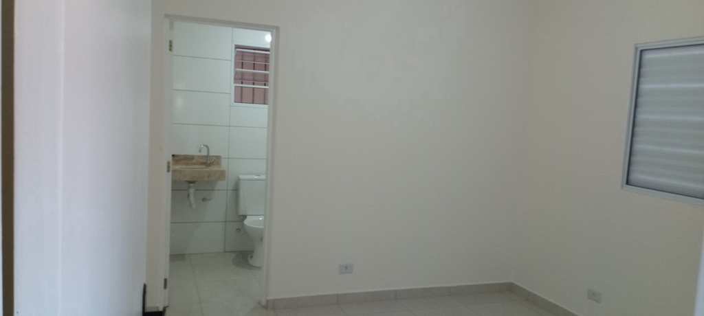 Casa em Praia Grande, no bairro Caiçara