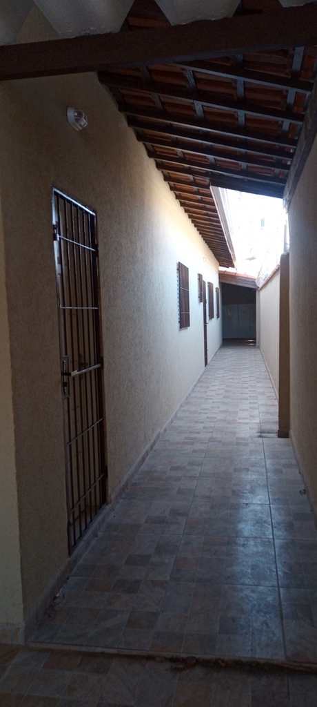 Casa em Praia Grande, no bairro Caiçara