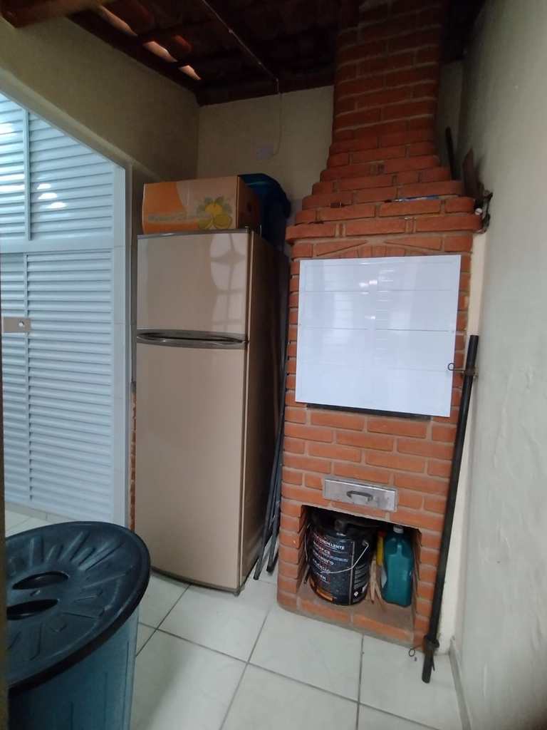 Sobrado em Praia Grande, no bairro Canto do Forte