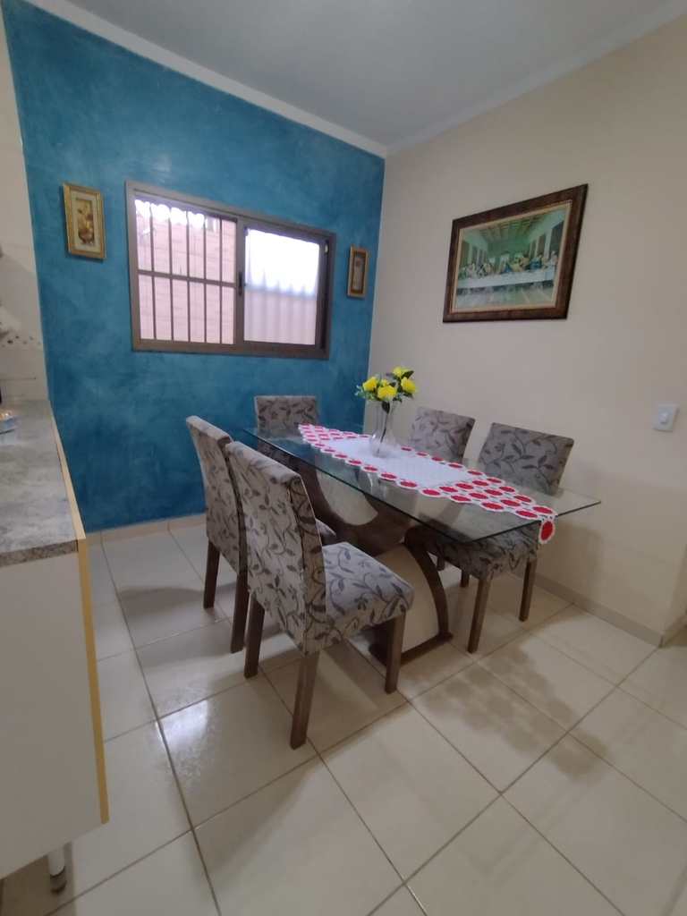 Sobrado em Praia Grande, no bairro Canto do Forte