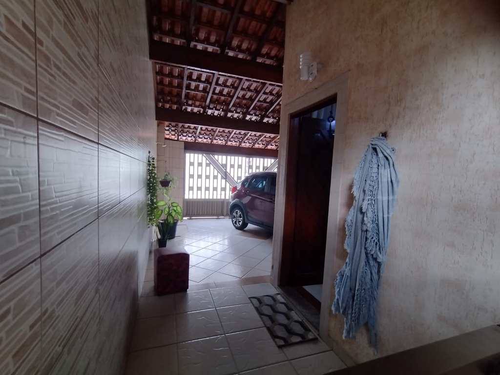 Sobrado em Praia Grande, no bairro Canto do Forte