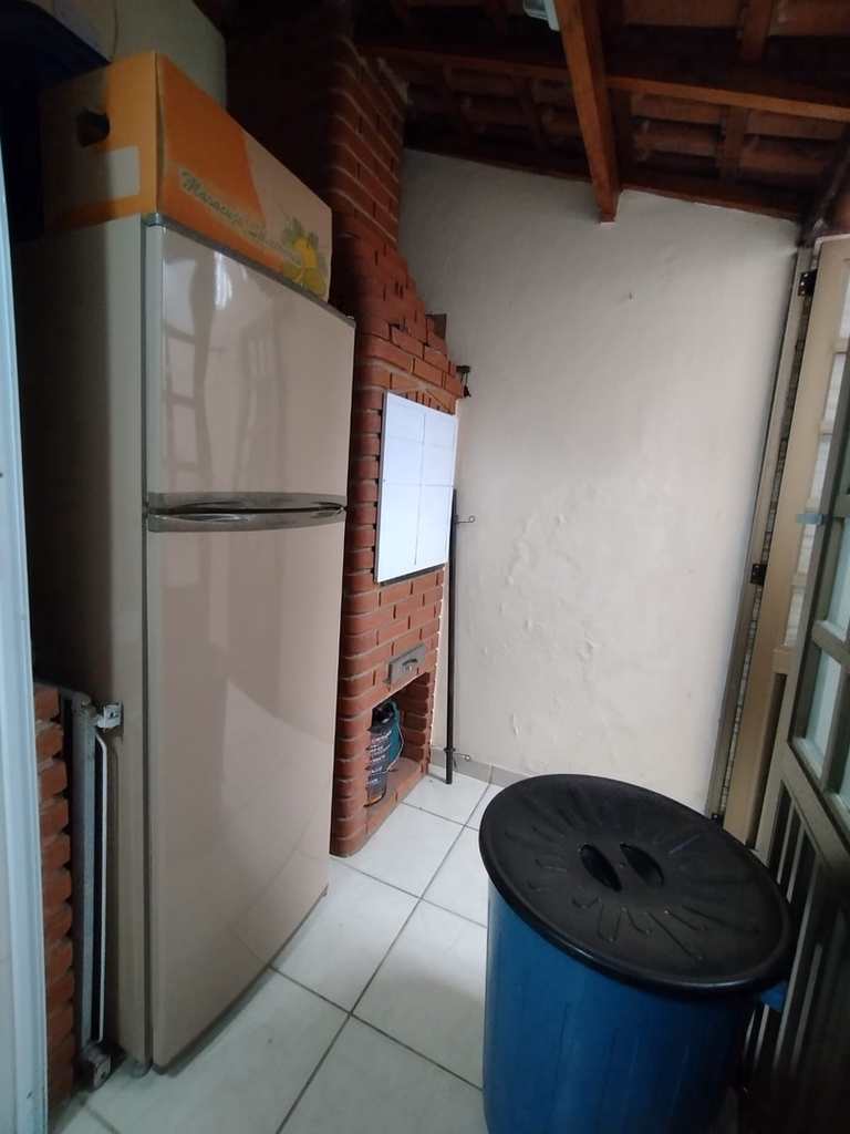 Sobrado em Praia Grande, no bairro Canto do Forte