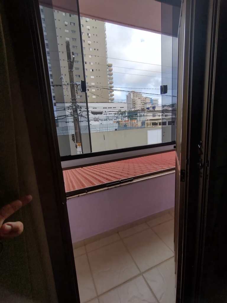 Sobrado em Praia Grande, no bairro Canto do Forte
