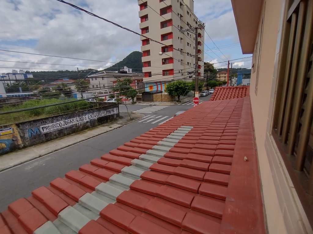 Sobrado em Praia Grande, no bairro Canto do Forte