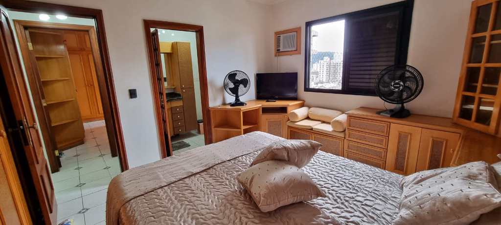 Apartamento em Praia Grande, no bairro Canto do Forte