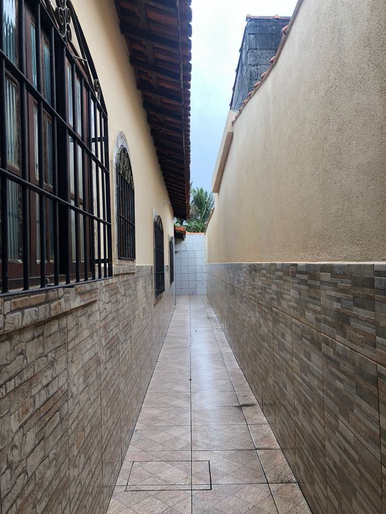 Casa em Praia Grande, no bairro Vila Caiçara