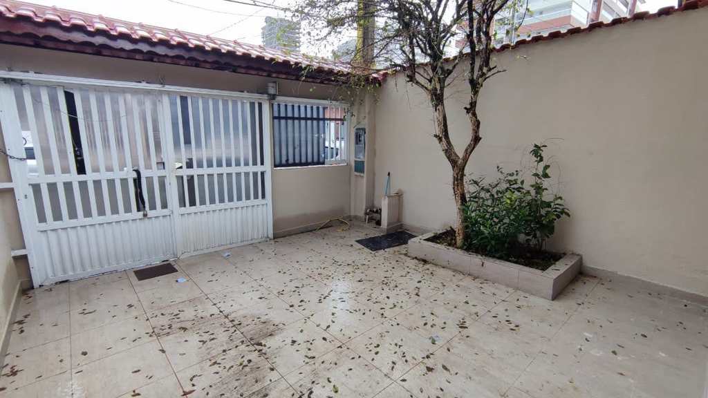 Casa em Praia Grande, no bairro Guilhermina