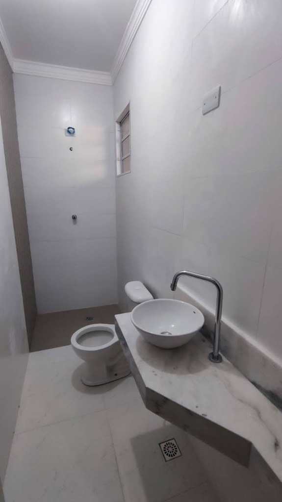 Casa em Praia Grande, no bairro Guilhermina