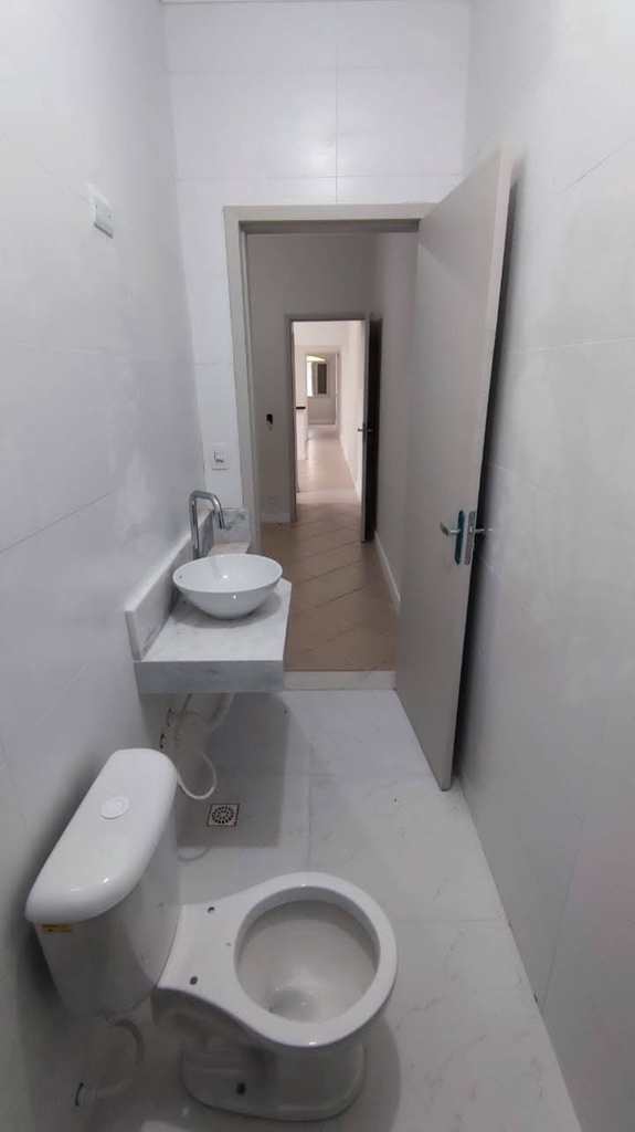 Casa em Praia Grande, no bairro Guilhermina