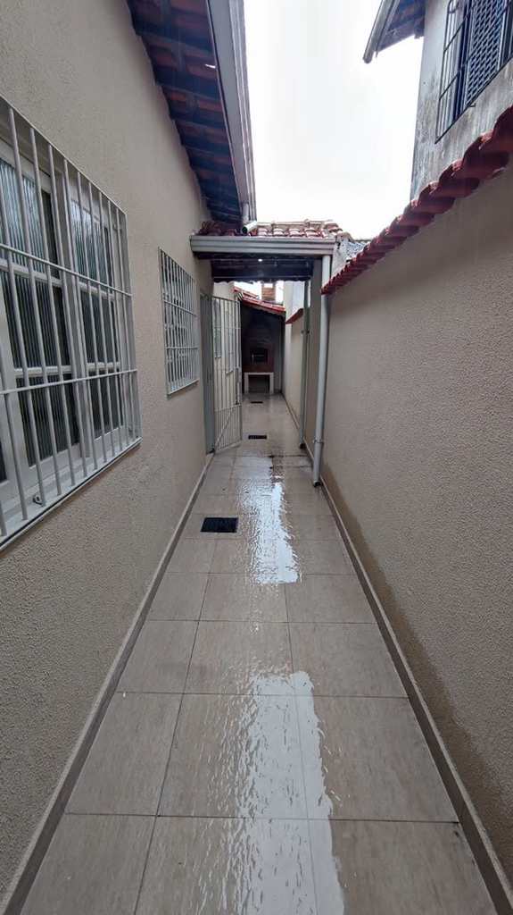 Casa em Praia Grande, no bairro Guilhermina