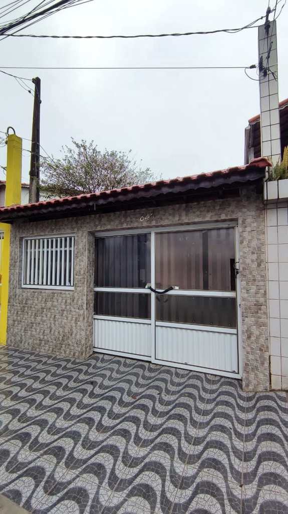 Casa em Praia Grande, no bairro Guilhermina