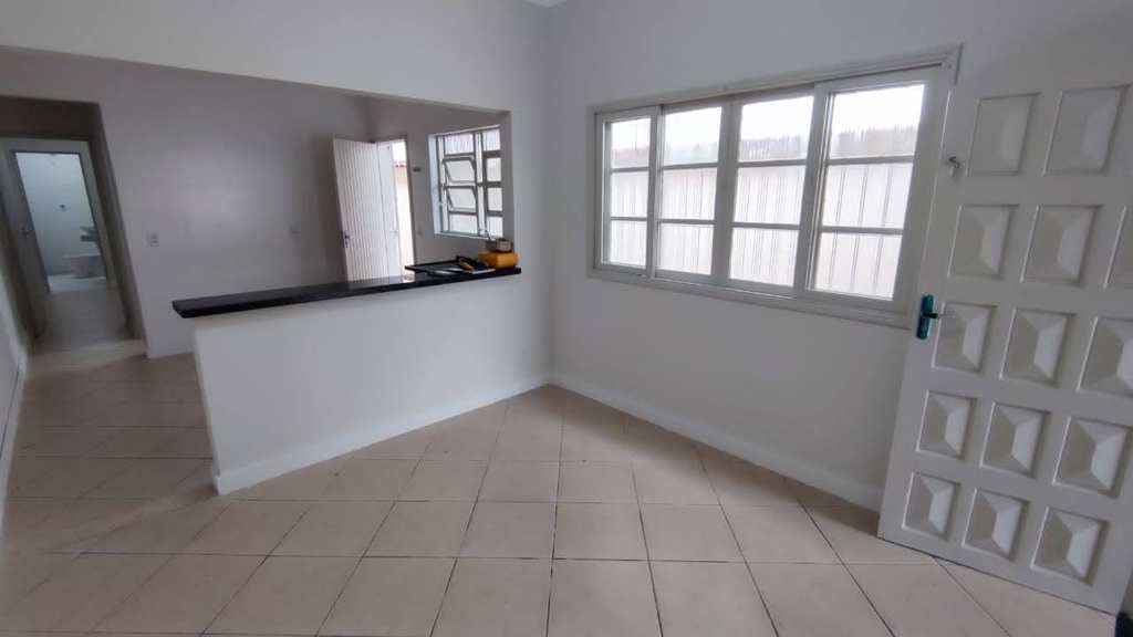 Casa em Praia Grande, no bairro Guilhermina